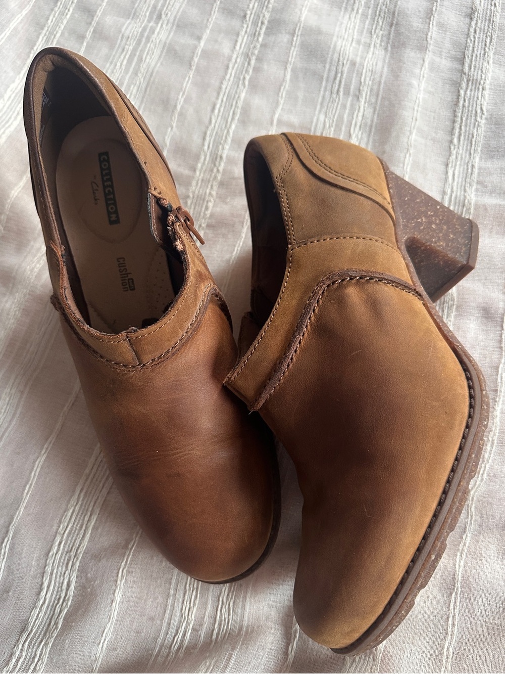 Clarks Collection Sashlin Aleta Dark Tan Leather Booties | 10W